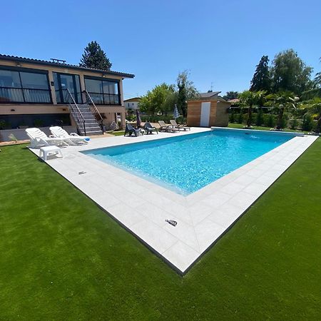 Studio Chez L'Habitant Avec Piscine Commune Grieges المظهر الخارجي الصورة