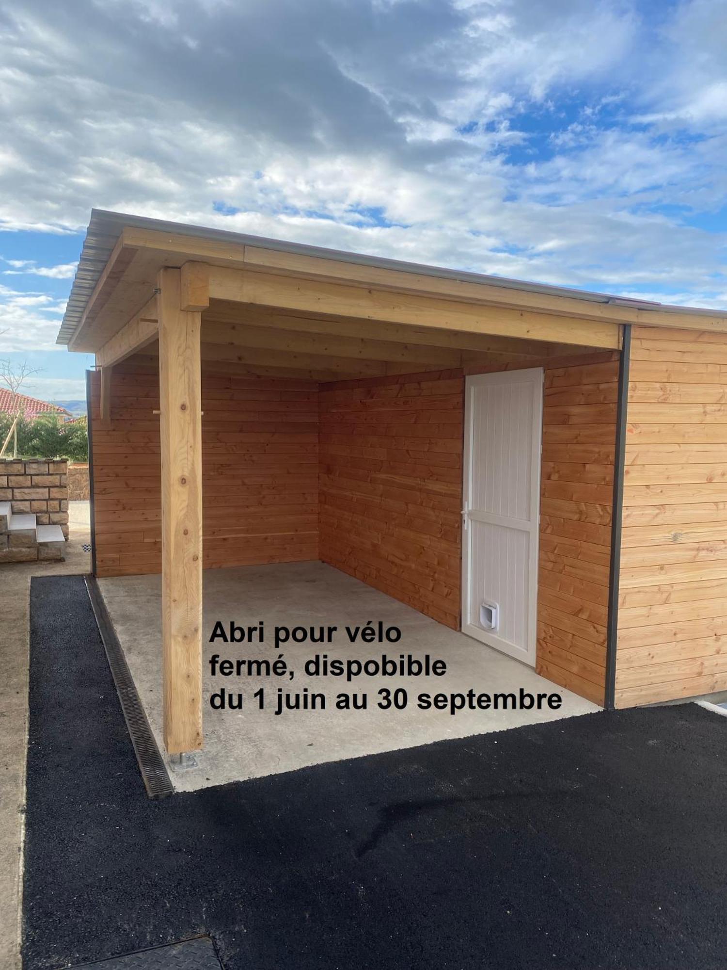 Studio Chez L'Habitant Avec Piscine Commune Grieges المظهر الخارجي الصورة